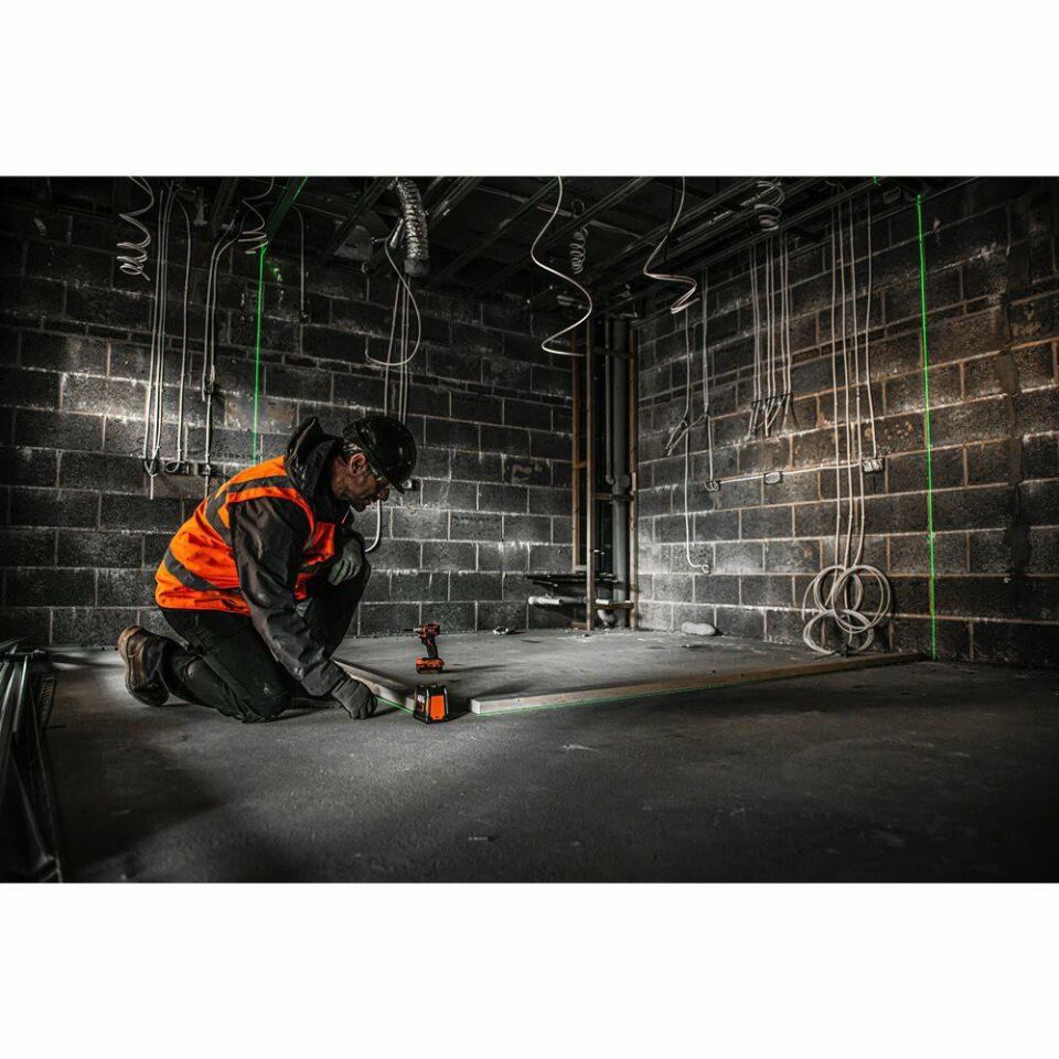 AEG CLG330-K 3 Çizgili Lazer Metre + Şakul (4935472255)