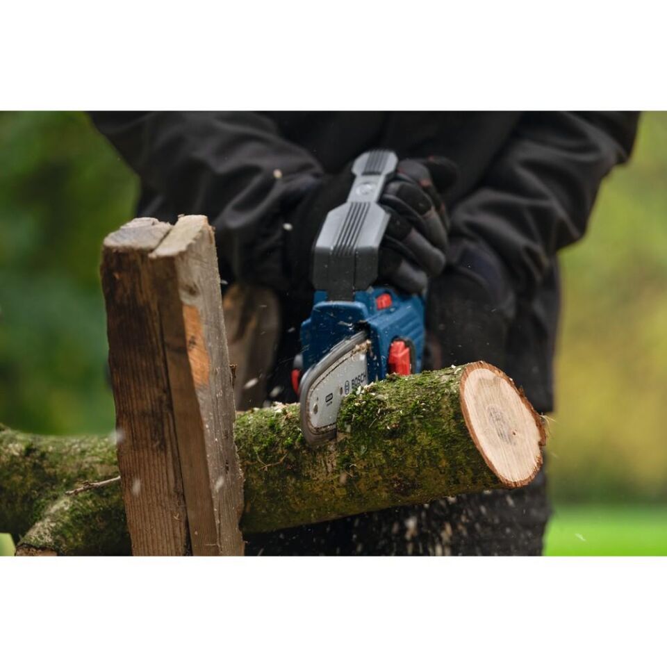 BOSCH GKE 18V-15 Akülü Budama Testeresi (Akü Dahil Değildir.) (0 600 8D7 000)
