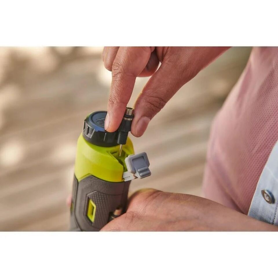 RYOBİ RI4-0 4V Usb Akülü Lastik Şişirme Makinesi (Akü Dahil Değildir.) (5133006141)