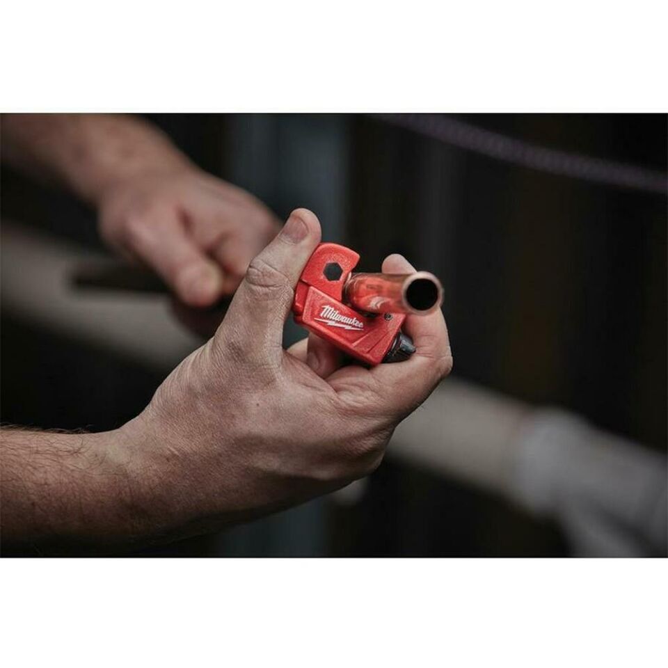 MİLWAUKEE Mini Bakır Boru Kesme 22mm (48229258)